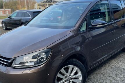 VW Touran 180.000 km 5.790 &euro; Konz 54329