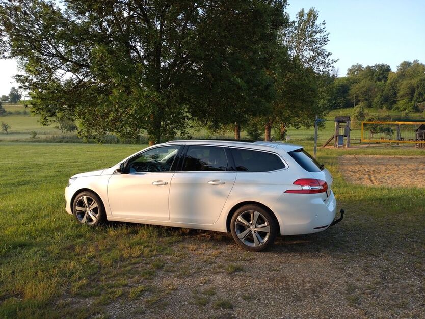 Peugeot 308 99.000 km 11.800 € Tengen 78250
