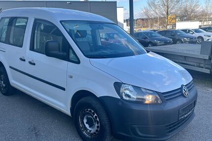 VW Caddy 146.000 km 6.490 &euro; Essingen 73457