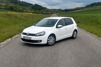 VW Golf 136.010 km 6.690 &euro; Lauda-Königshofen 97922