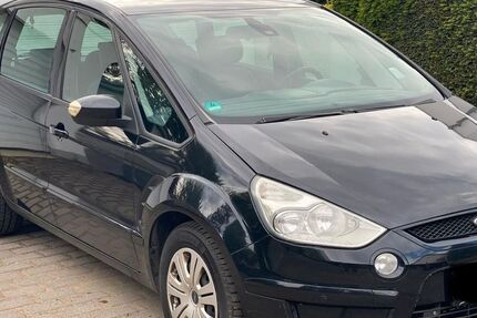 Ford S-Max 229.000 km 2.600 &euro; Frankfurt am Main 60389