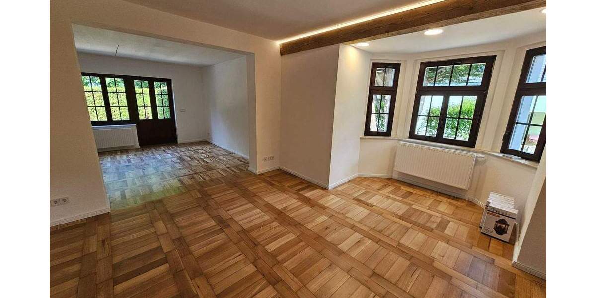 Einfamilienhaus Großpösna - 8 Zimmer, 217 m&sup2;, 2.520&euro; | Angebot:25880904