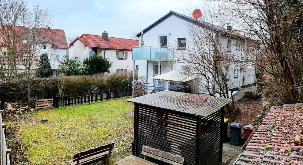 Dreifamilienhaus in Bestzustand - Bezugsfrei ab 1025 ÖPNV fußläufig erreichbar