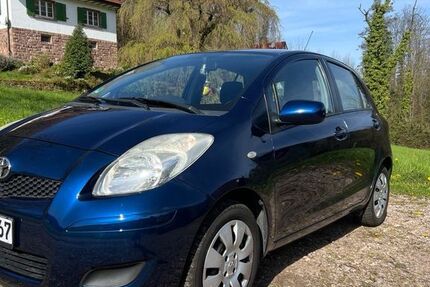 Toyota Yaris 141.000 km 4.000 &euro; Waiblingen 71334