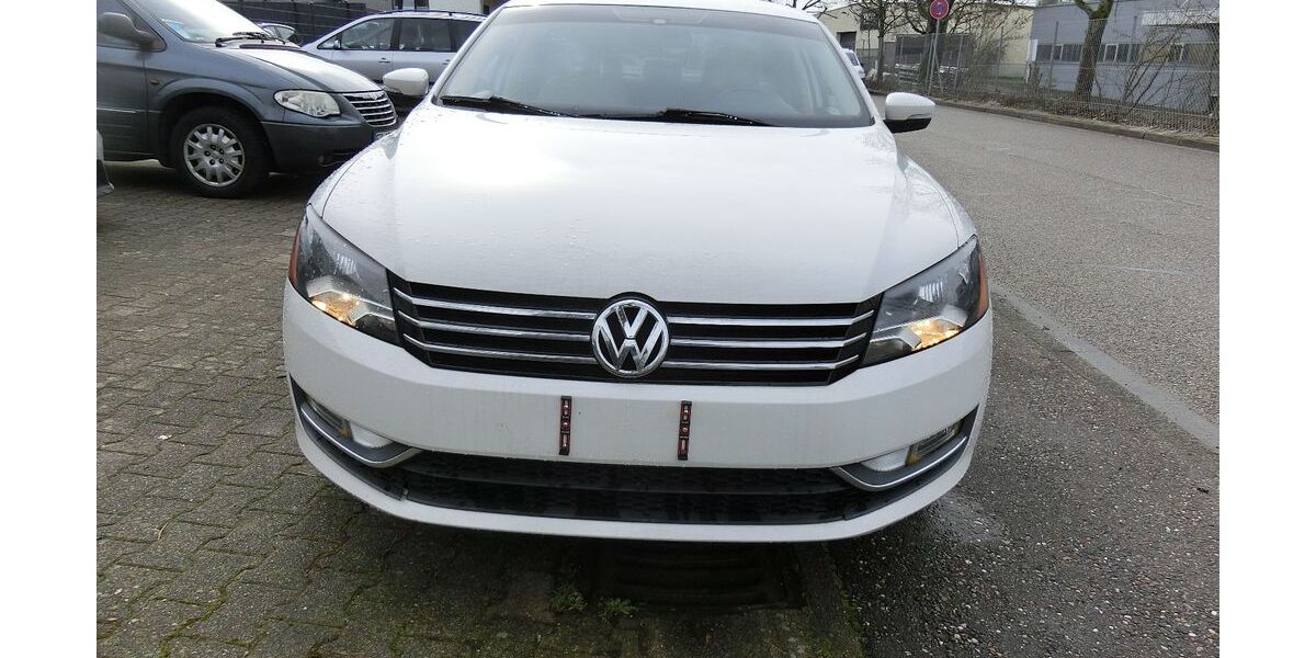 VW Passat 153.011 km 7.399 &euro; Bühl 77815