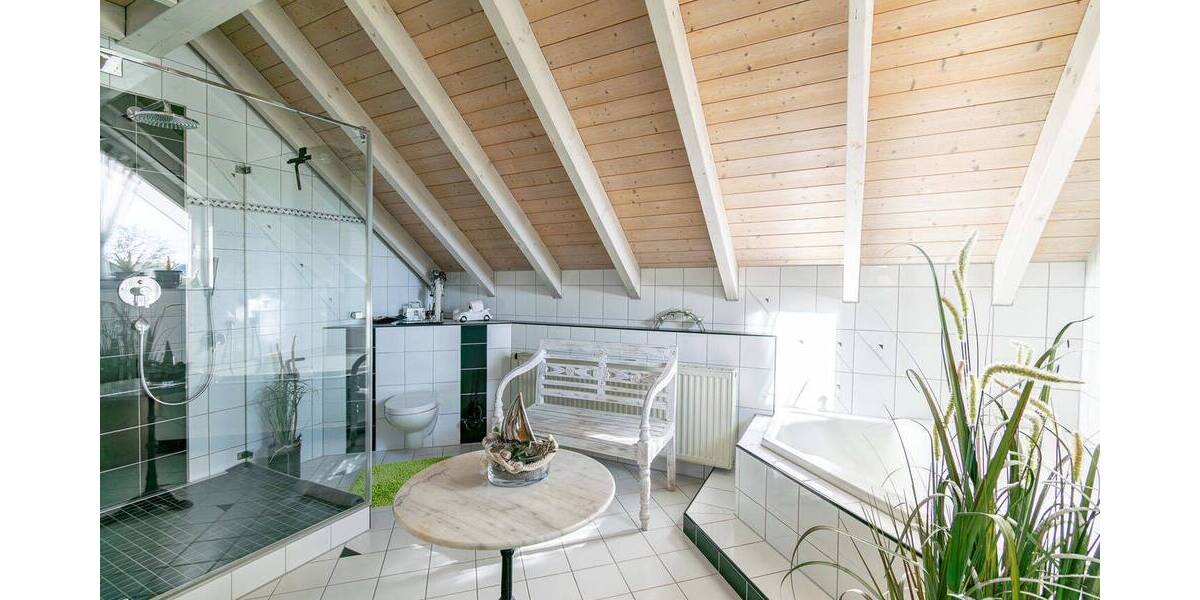 Einfamilienhaus Tettnang Tannau - 7 Zimmer, 245 m&sup2;, 975.000&euro; | Angebot:25968737