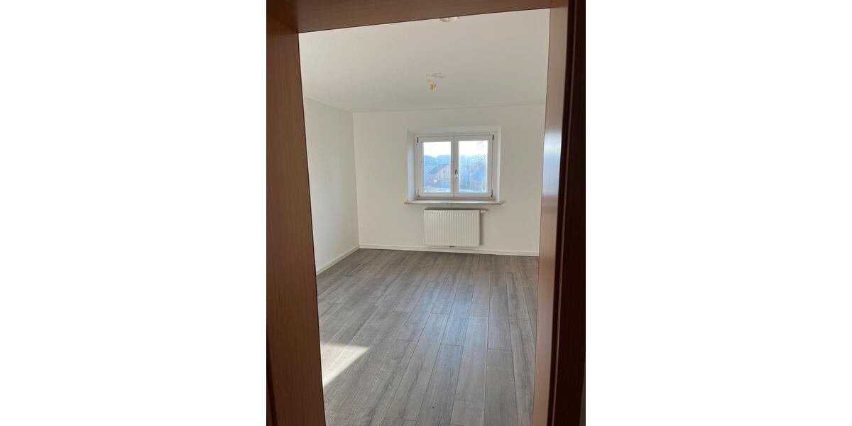 Etagenwohnung Furth im Wald - 4 Zimmer, 80 m&sup2;, 415&euro; | Angebot:25419264