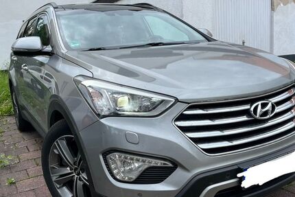 Hyundai Grand Santa Fe 184.000 km 14.000 &euro; Willebadessen 34439