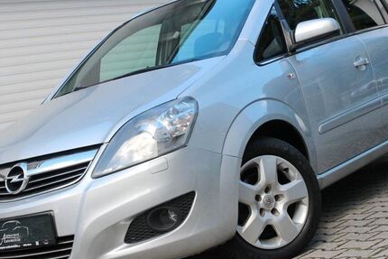 Opel Zafira 121.500 km 3.690 &euro; München 81243