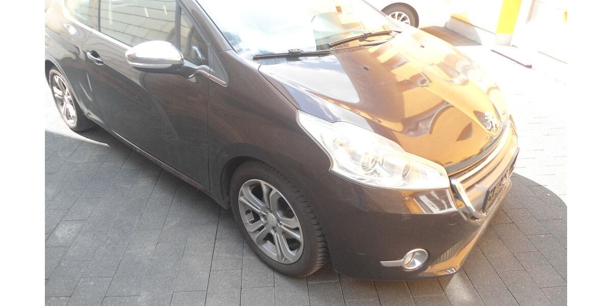 Peugeot 208 160.000 km 3.400 &euro; Trier 54294