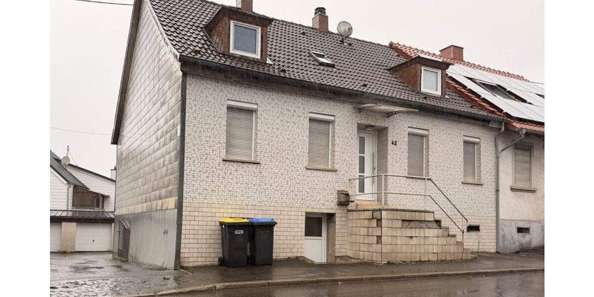 Aus Bankverwertung ! Einfamilienhaus mit Garten 6 zimmer