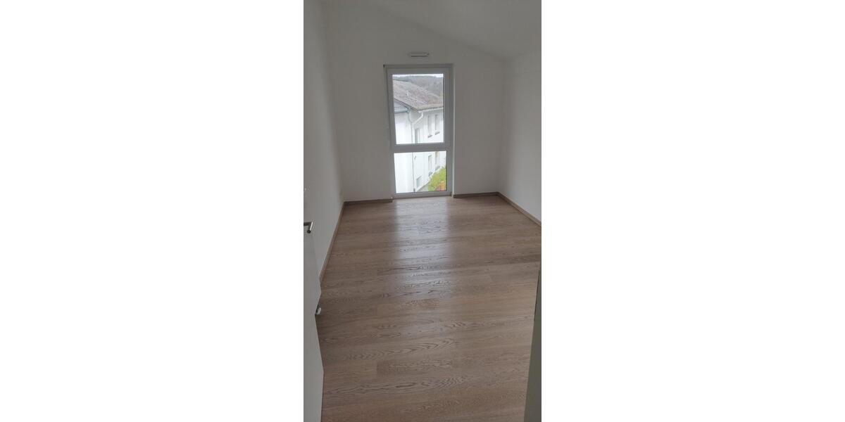 Reihenhaus Bad Schwalbach - 5 Zimmer, 130 m&sup2;, 1.430&euro; | Angebot:25393593