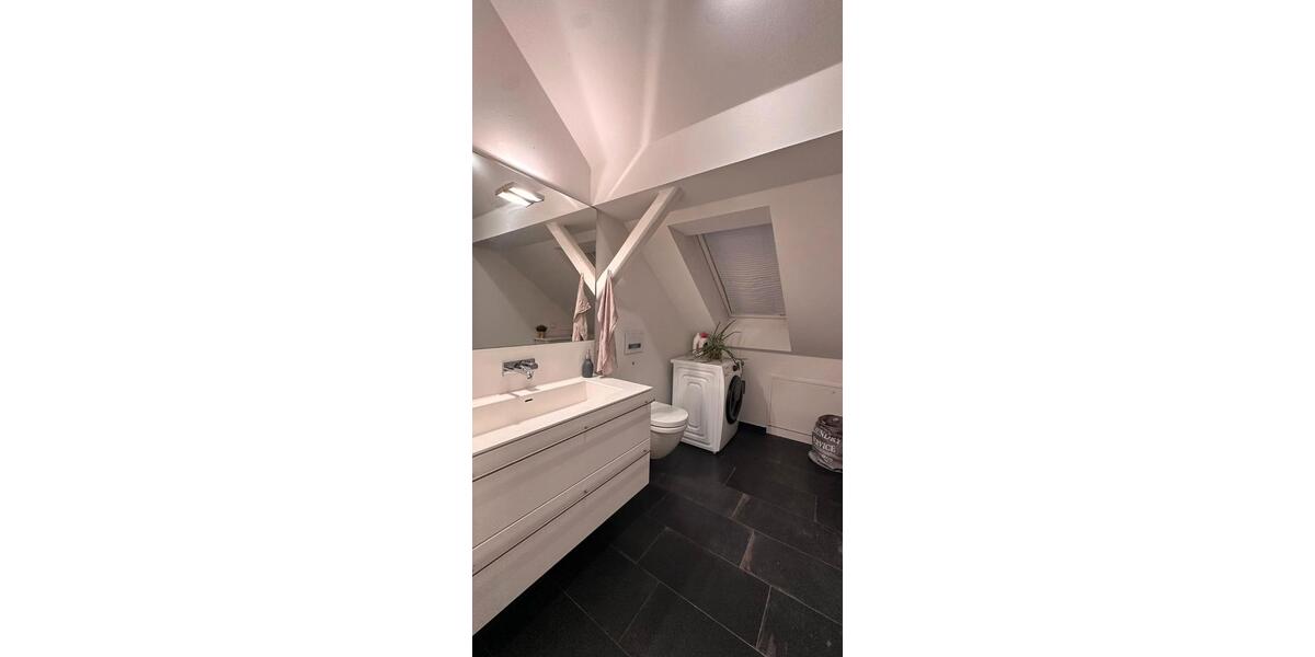 Einfamilienhaus Hannover - 24 Zimmer, 111 m&sup2;, 950&euro; | Angebot:26121362