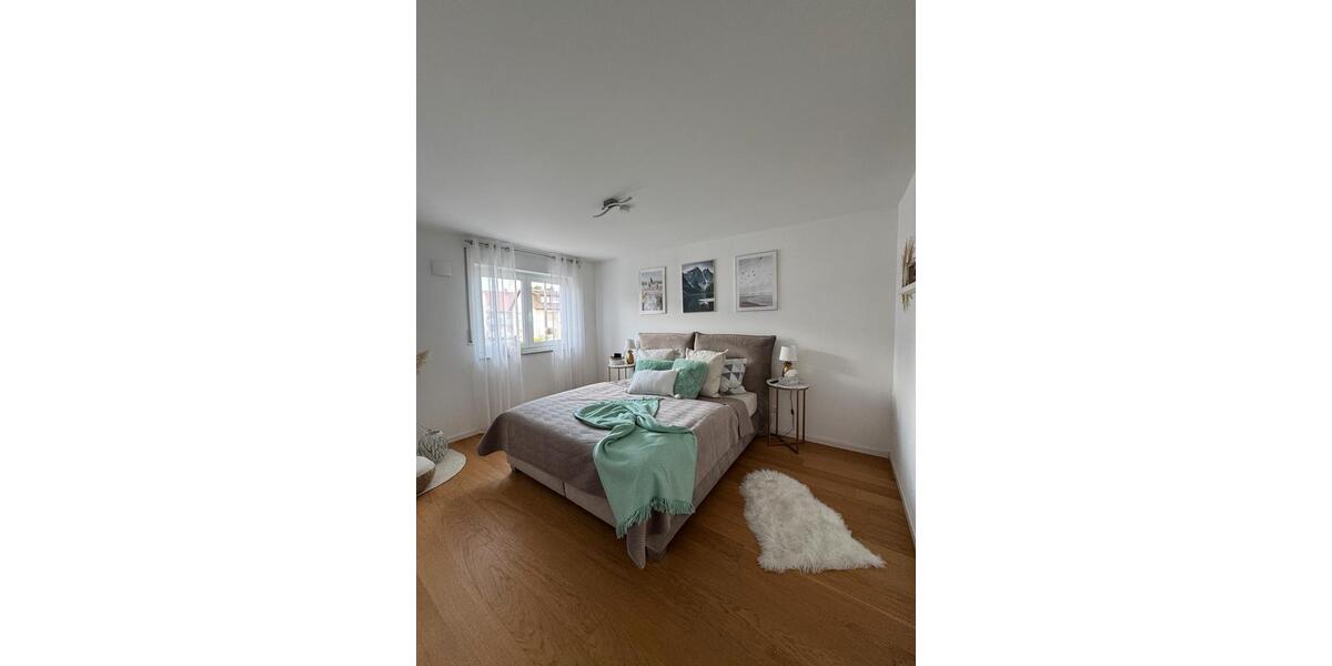 Reihenhaus Neutraubling - 5 Zimmer, 114 m&sup2;, 690.000&euro; | Angebot:27109009