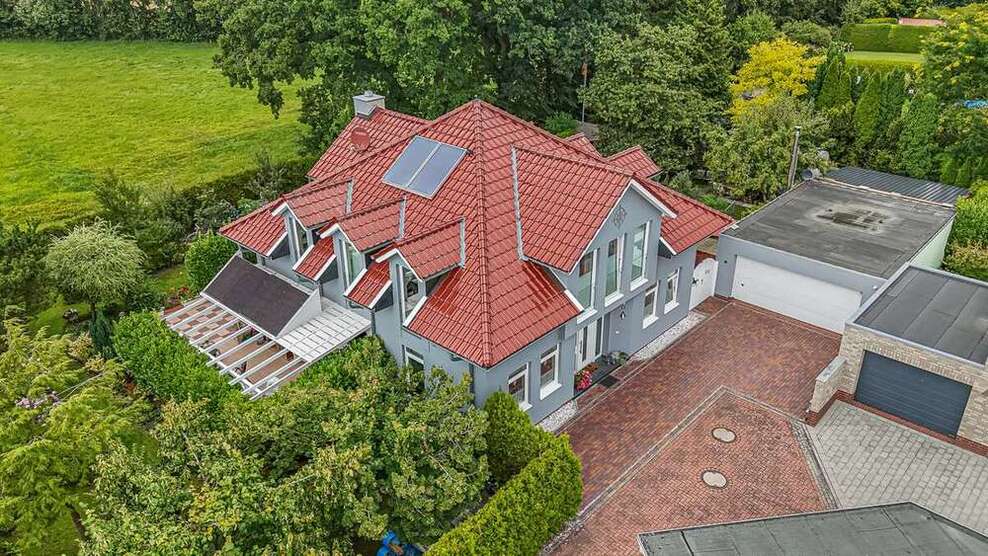 Haus zum Kaufen in Bad Zwischenahn 950.000 € 237 m²