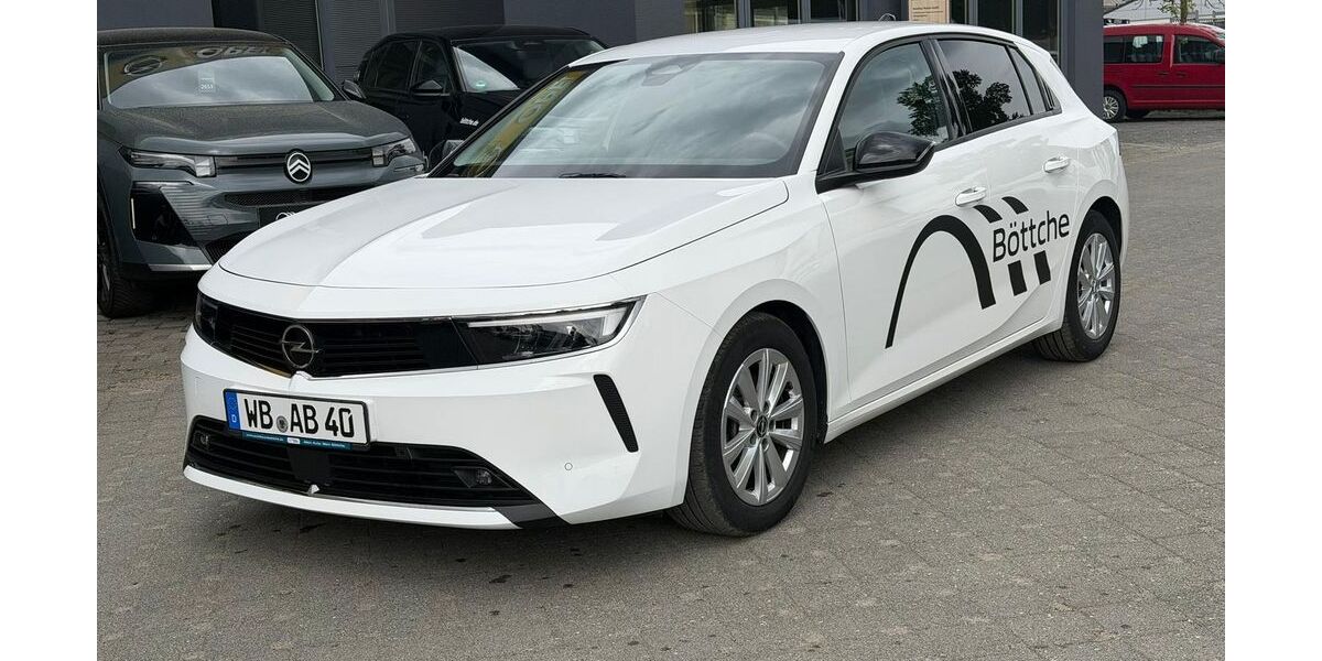 Opel Astra 32.300 km 17.950 &euro; Lutherstadt Wittenberg 06886