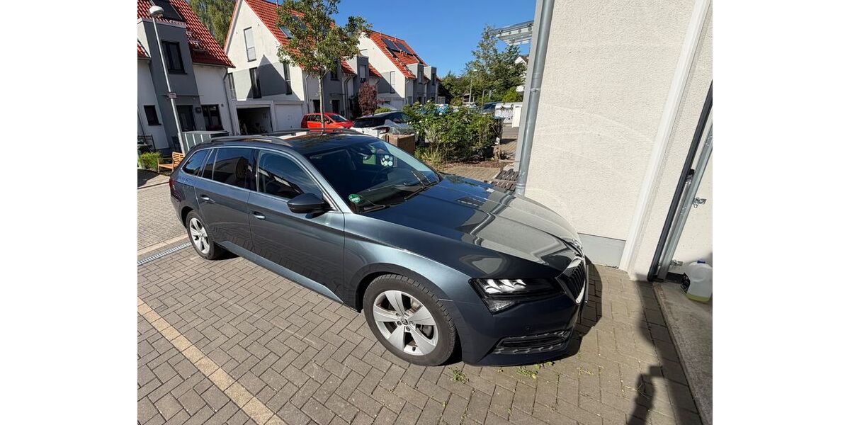 Skoda Superb 69.000 km 22.970 &euro; Schwerte 58239
