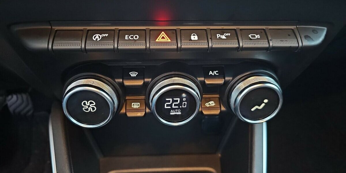 Dacia Duster II Celebration+Insp+TÜV+NEU 27.276 km 16.990 &euro; Schwalbach/Taunus 65824