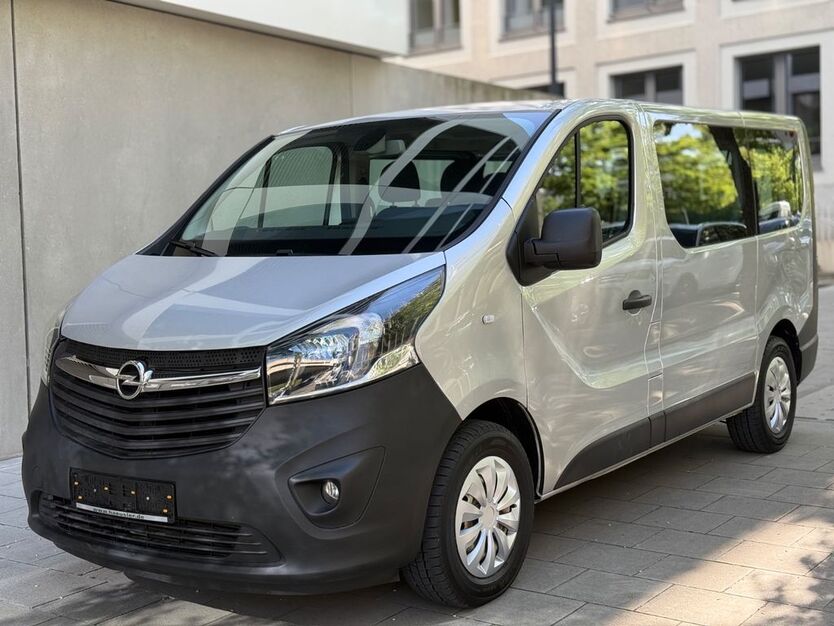 Opel Vivaro 117.834 km 15.900 € München 80639