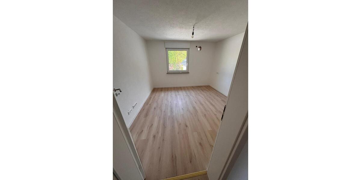Erdgeschoßwohnung Allmersbach im Tal - 4 Zimmer, 87 m&sup2;, 1.200&euro; | Angebot:26381710