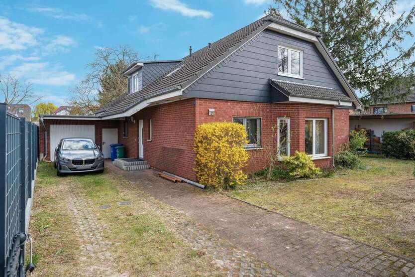 Haus zum Kaufen in Schönefeld 750.000 € 202 m²