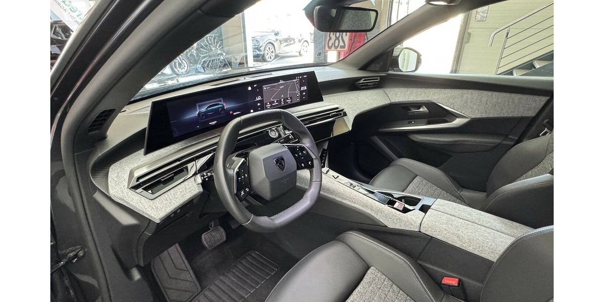 Peugeot 3008 Allure 145 Mild Hybrid Full LED 360° 38.211 km 24.730 &euro; Lich 35423