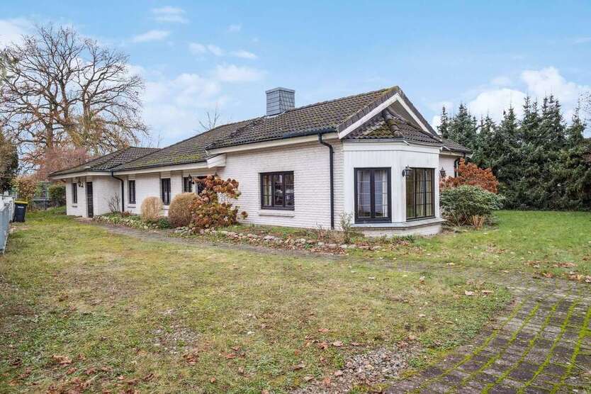 Haus zum Mieten in Deutsch Evern 2.200 € 183 m²