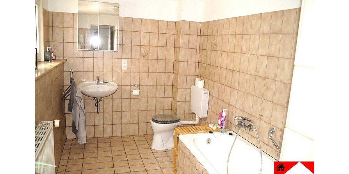 Einfamilienhaus Bad Münder am Deister Eimbeckhausen - 8 Zimmer, 150 m&sup2;, 165.000&euro; | Angebot:26902641