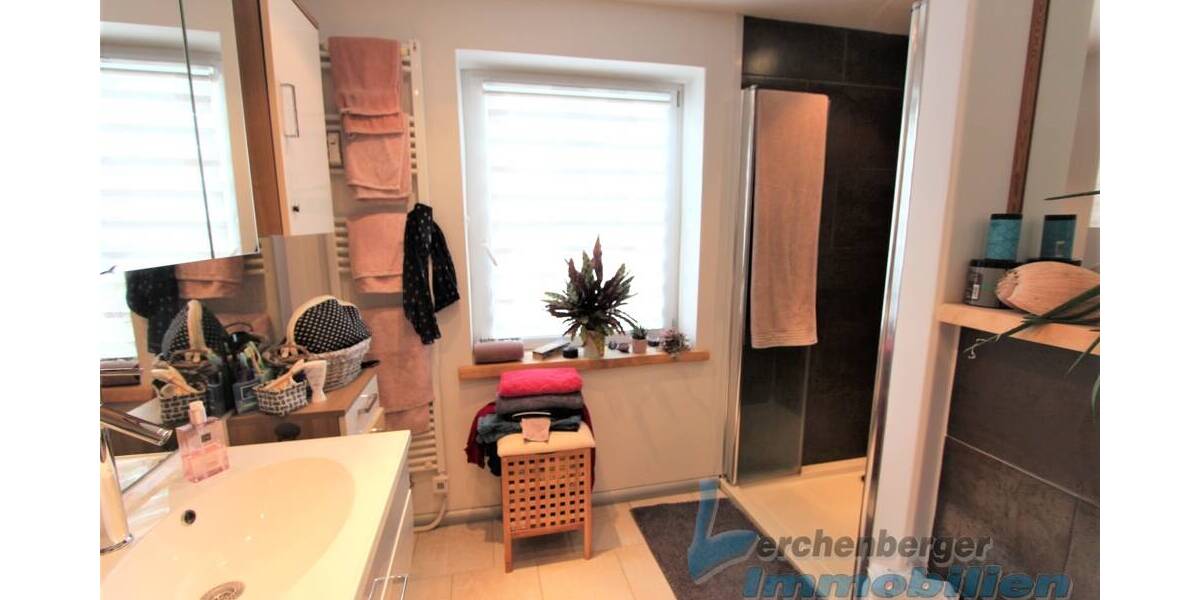 Mehrfamilienhaus, Wohnhaus Osterhofen Gergweis - 5 Zimmer, 100 m&sup2;, 350.000&euro; | Angebot:25798663