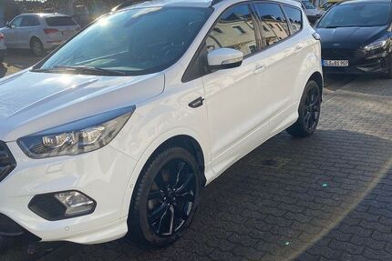 Ford Kuga 119.300 km 15.800 &euro; Dillingen 66763