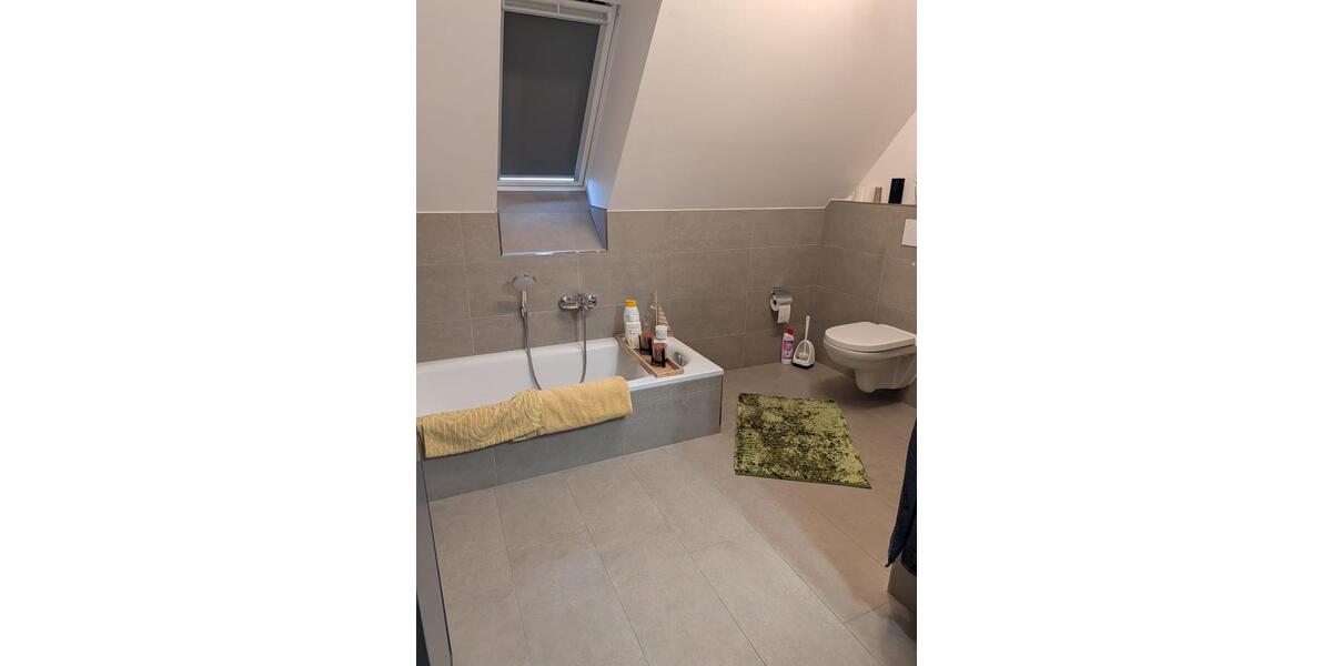 Etagenwohnung Weener - 6 Zimmer, 137 m&sup2;, 1.432&euro; | Angebot:26351995