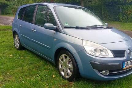 Renault Scenic 172.351 km 1.750 € Korntal-Münchingen 70825
