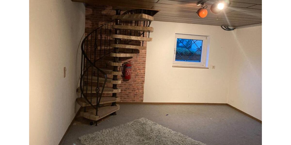 Erdgeschoßwohnung Bad Arolsen - 6 Zimmer, 140 m&sup2;, 1.600&euro; | Angebot:26648470