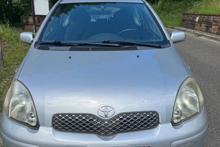 Toyota Yaris 220.000 km 1.299 &euro; Wertheim 97877