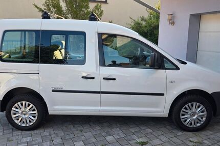 VW Caddy 152.900 km 7.300 &euro; Goldbach 63773