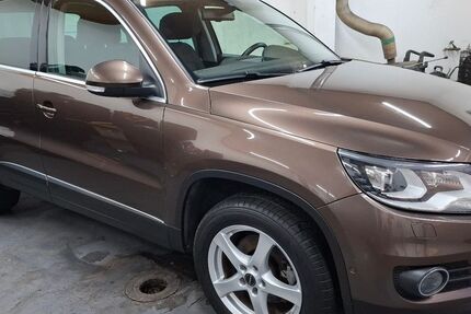 VW Tiguan 215.040 km 8.990 € Cottbus 03042
