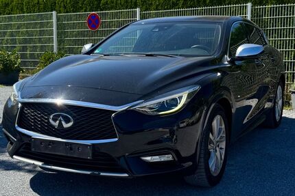 INFINITI Q30 110.700 km 14.999 € Dresden 01259