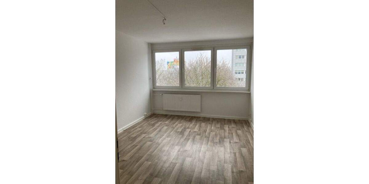 Freie 1- Zimmer Wohnungen in der Woldegker Str. 30 1 zimmer