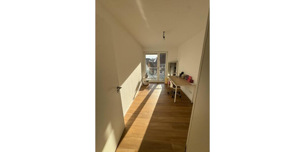 Etagenwohnung Schorndorf - 4 Zimmer, 106 m&sup2;, 2.100&euro; | Angebot:26038198