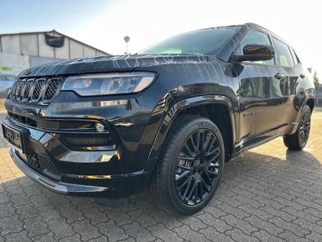 Jeep Compass 19.847 km 27.999 &euro; Zossen 15806