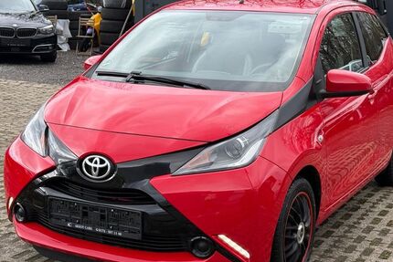 Toyota Aygo (X) 62.000 km 7.799 &euro; Salach 73084
