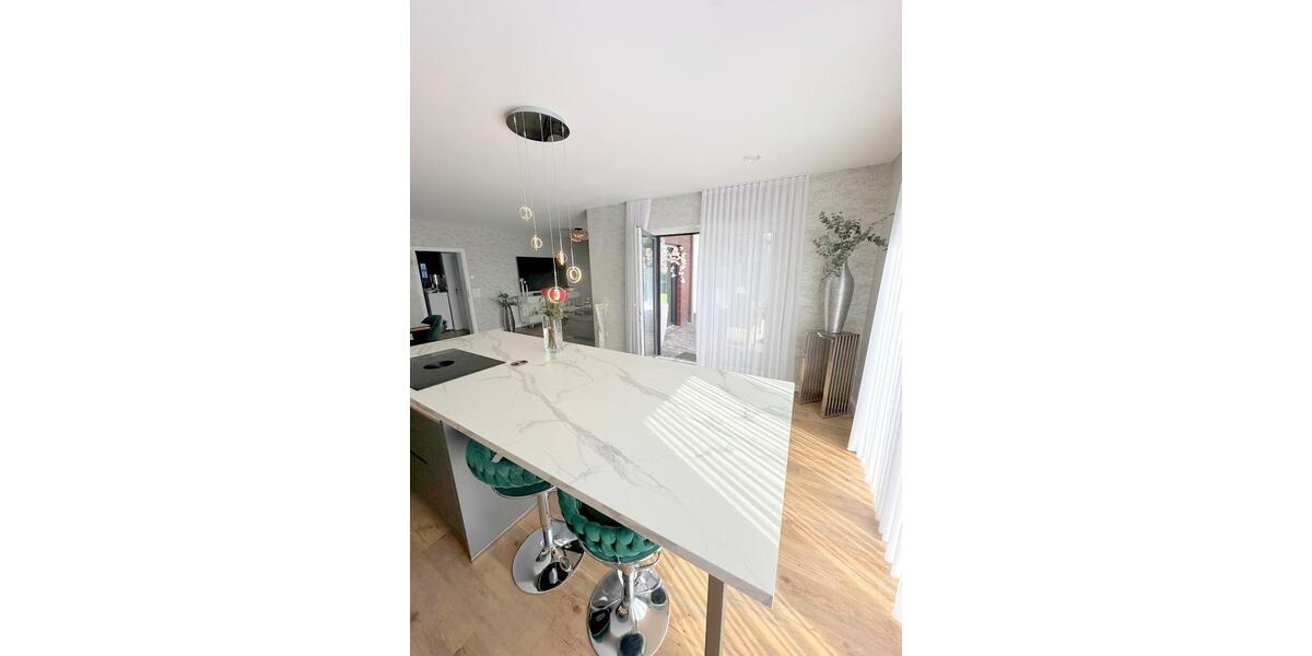 Doppelhaushälfte Emden - 6 Zimmer, 239 m&sup2;, 2.350&euro; | Angebot:26249360