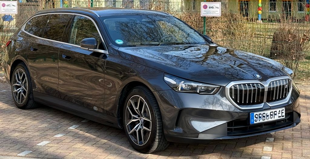 BMW i5 16.000 km 59.900 &euro; Spremberg 03130