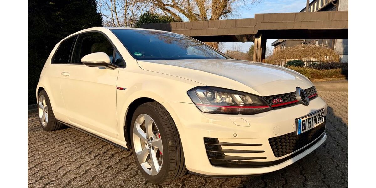 VW Golf 111.115 km 13.700 &euro; Gevelsberg 58285