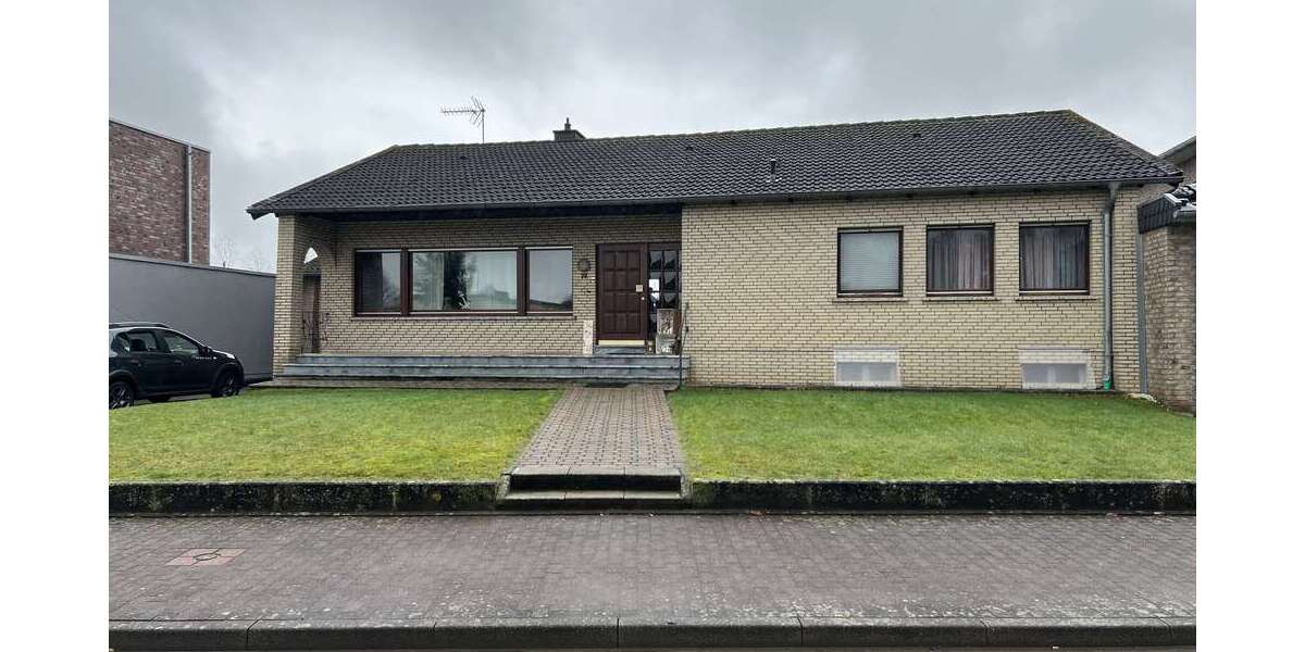 Einfamilienhaus Heinsberg - 4 Zimmer, 130 m&sup2;, 1.050&euro; | Angebot:25720896