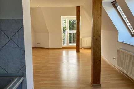Wohnung Zwickau Marienthal Ost - 3 Zimmer, 84 m&sup2;, 140.000&euro; | Angebot:24597677