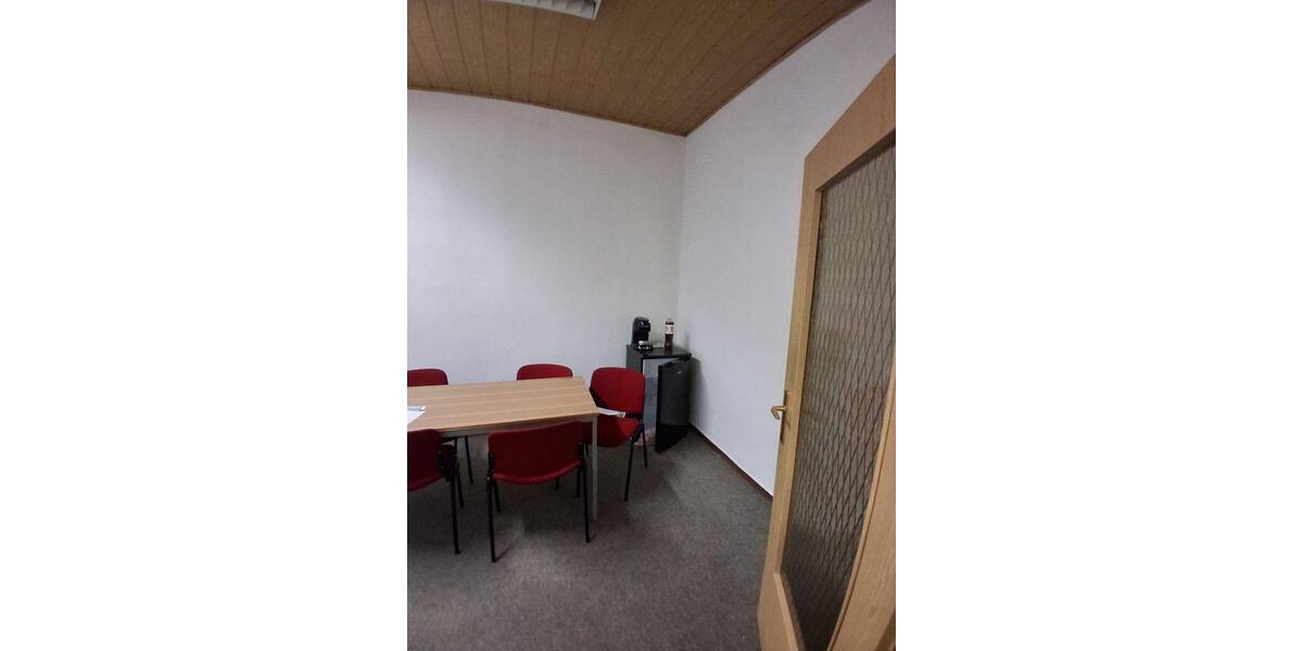 Büro mit Fahrzeughalle Lagerhalle zu vermieten zimmer