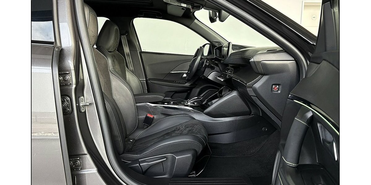 Peugeot 2008 GT 84.000 km 17.999 &euro; Stade 21682