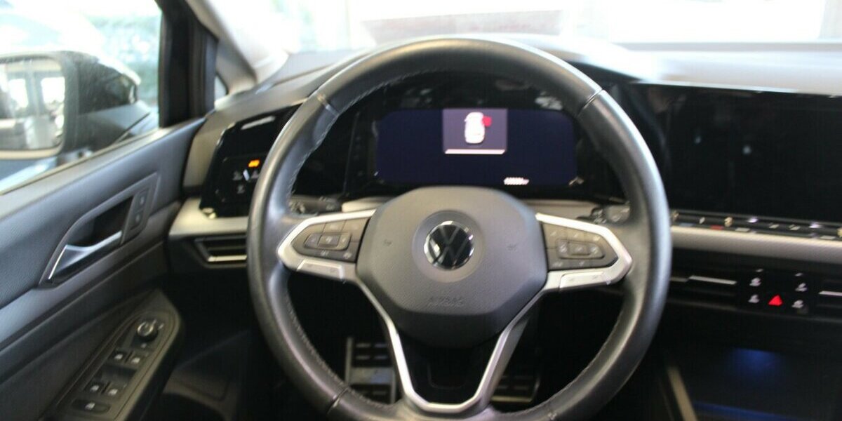 VW Golf 2.0 TDI SCR DSG Active 128.286 km 17.980 &euro; Euskirchen 53881