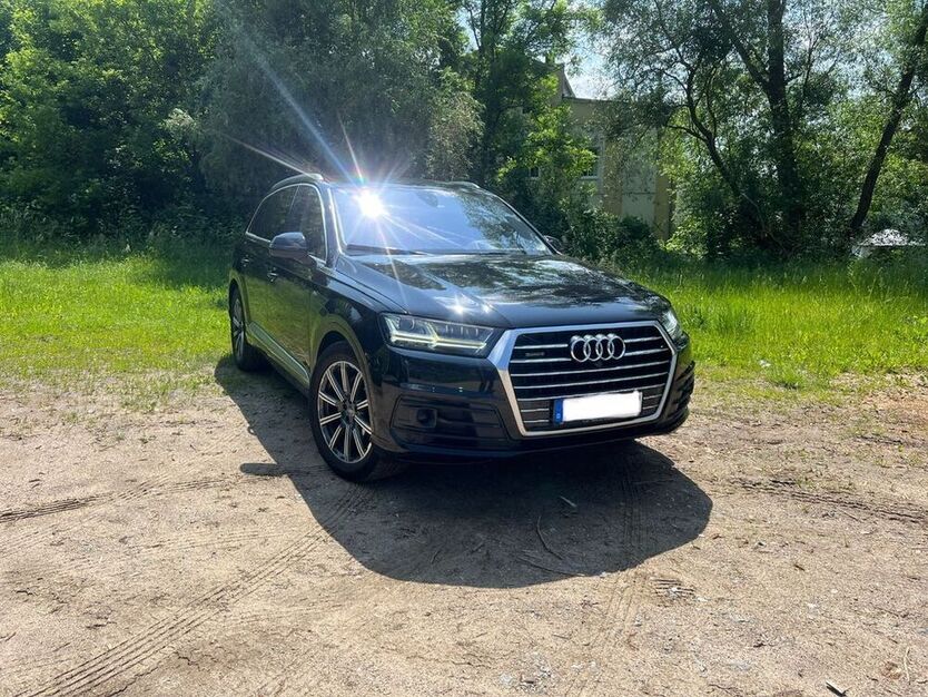 Q7